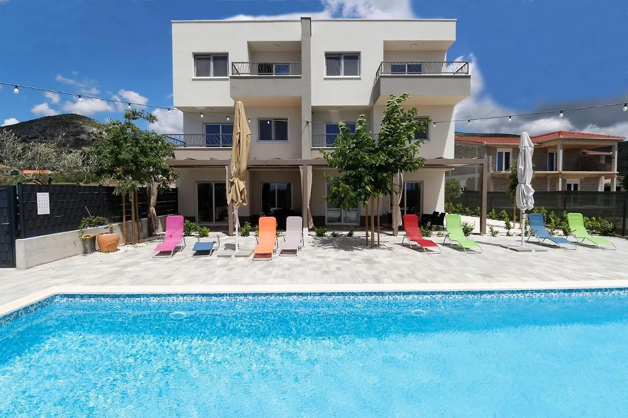 Bulli Croatia Otel Donji Seget
